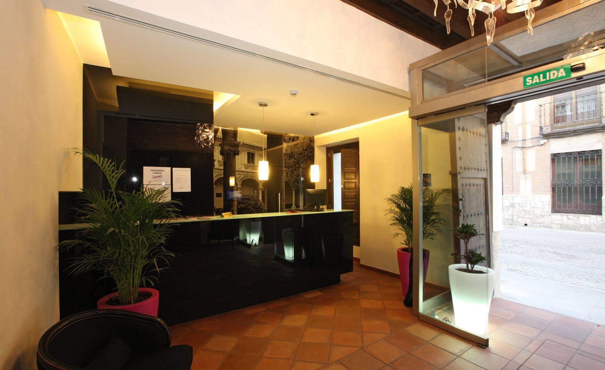Evenia Alcala Boutique Hotel Alcala de Henares Exterior photo